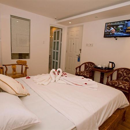 Rex Hotel & Apartment Nha Trang Esterno foto