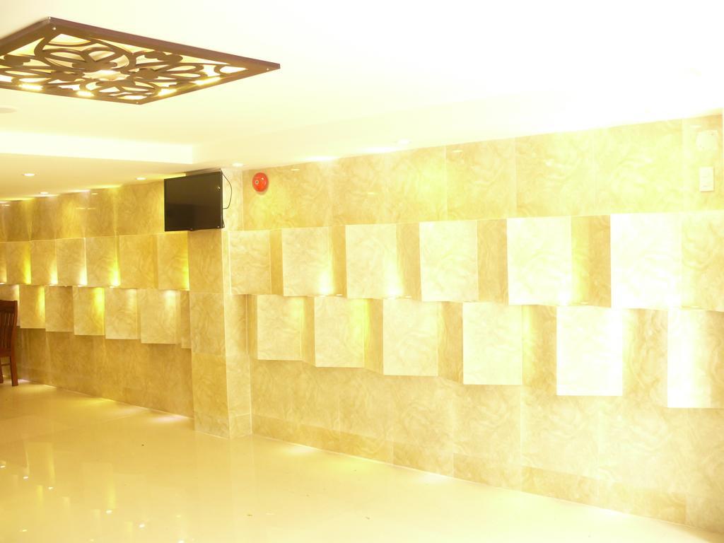 Rex Hotel & Apartment Nha Trang Esterno foto