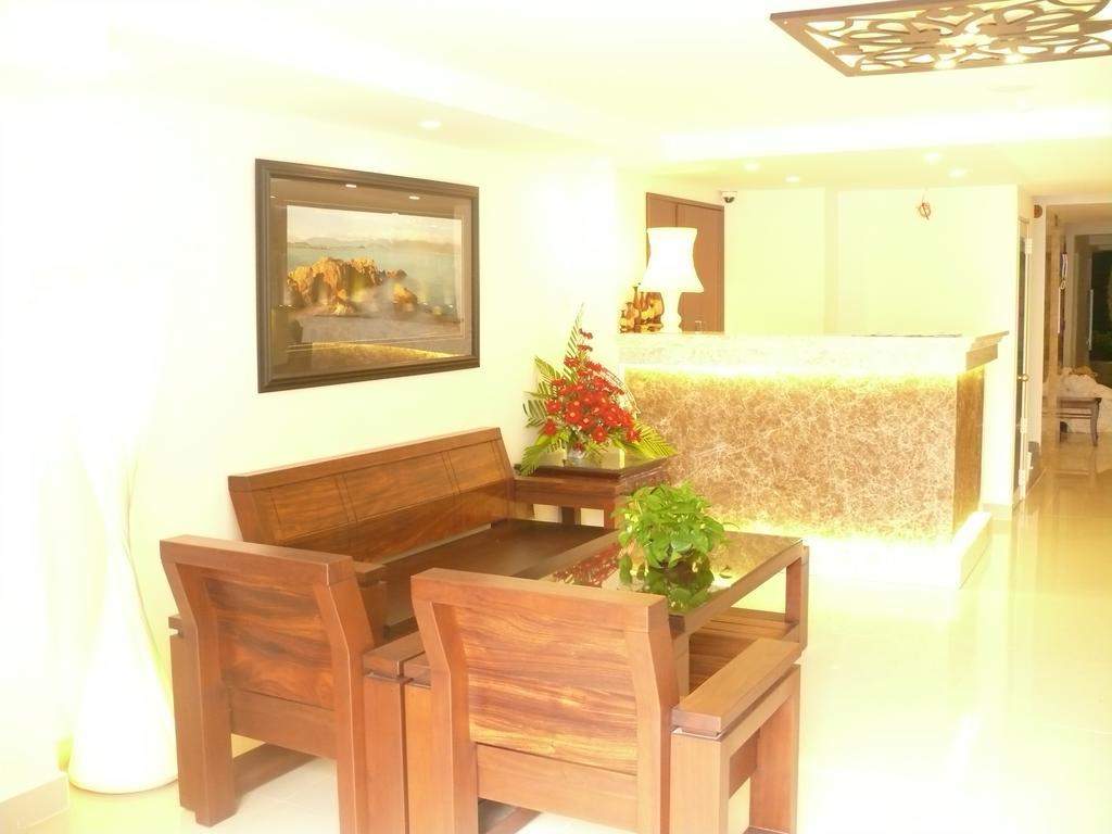 Rex Hotel & Apartment Nha Trang Esterno foto