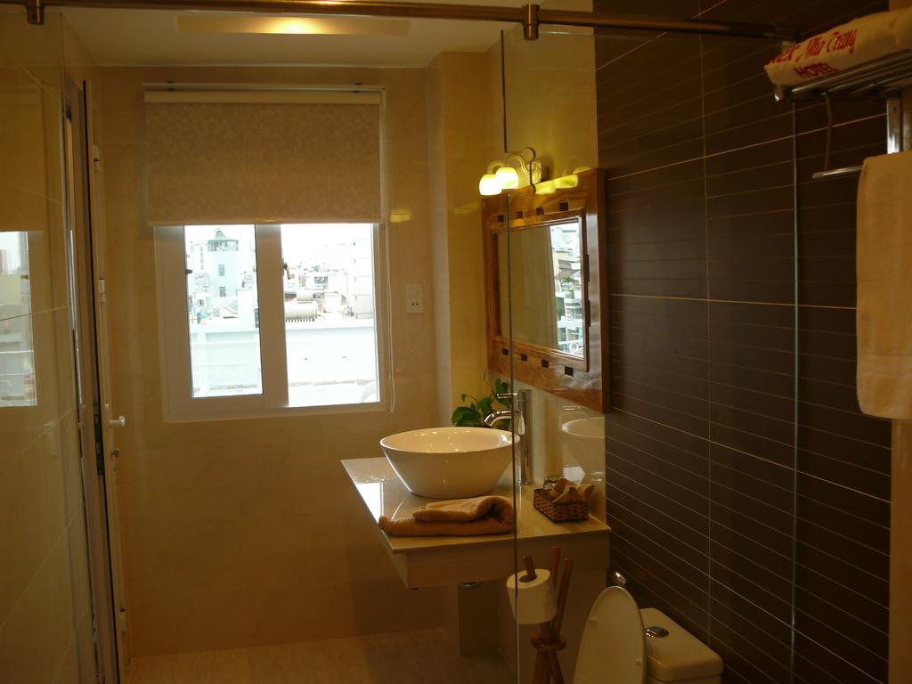 Rex Hotel & Apartment Nha Trang Esterno foto