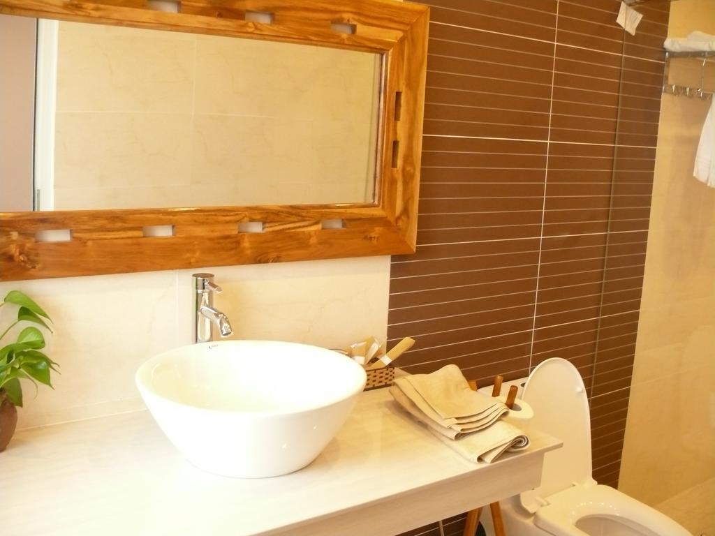 Rex Hotel & Apartment Nha Trang Esterno foto