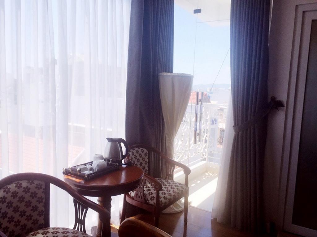 Rex Hotel & Apartment Nha Trang Esterno foto