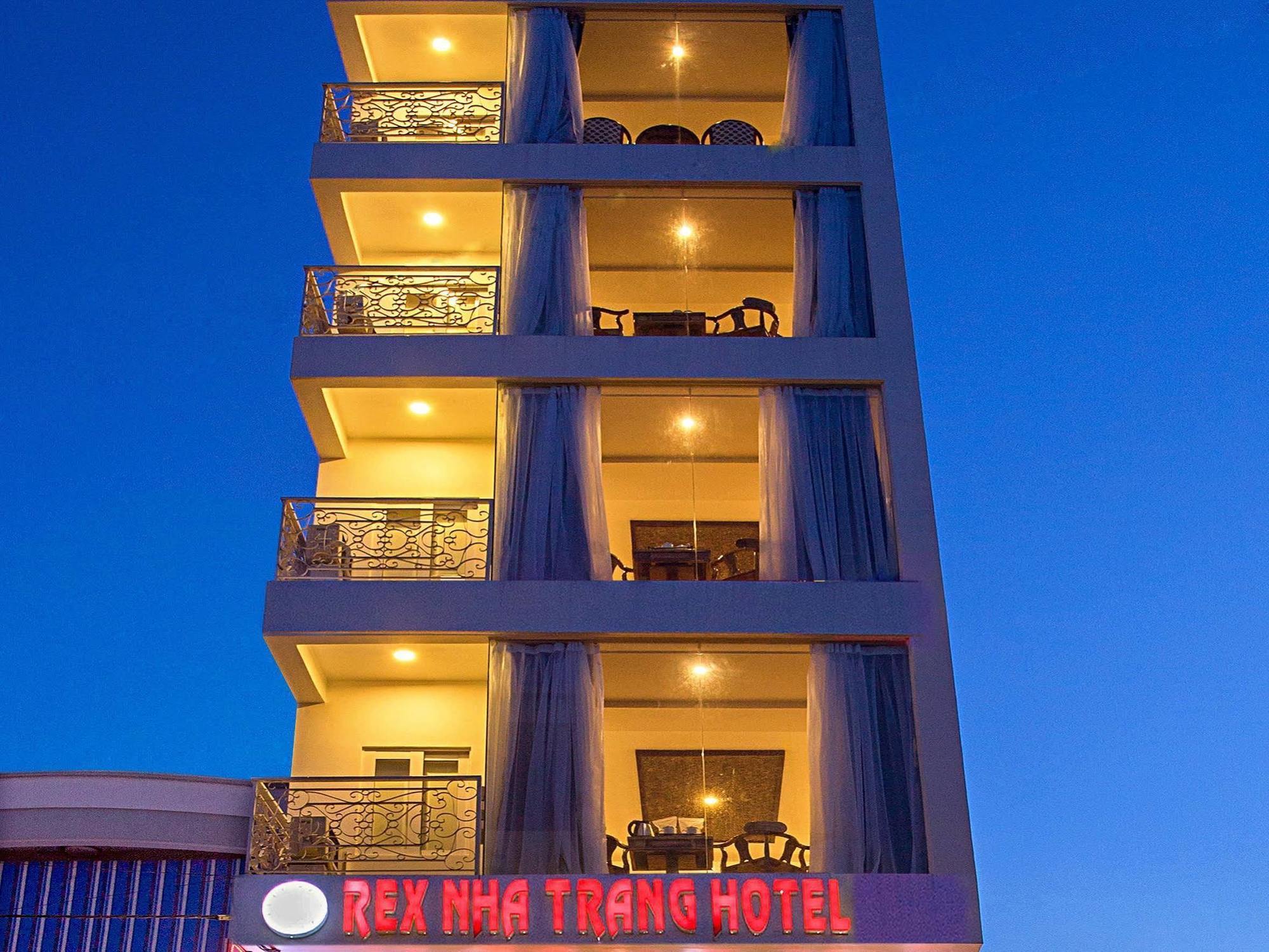 Rex Hotel & Apartment Nha Trang Esterno foto