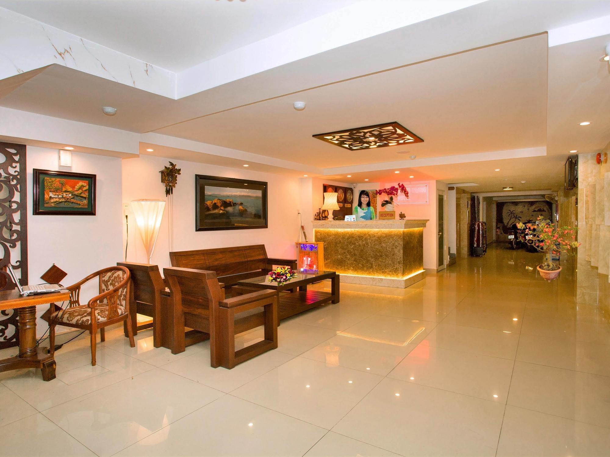 Rex Hotel & Apartment Nha Trang Esterno foto