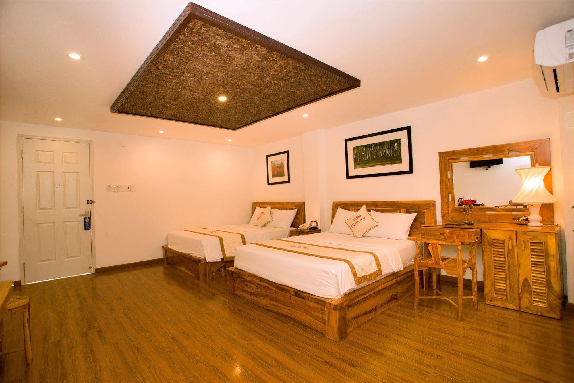 Rex Hotel & Apartment Nha Trang Esterno foto