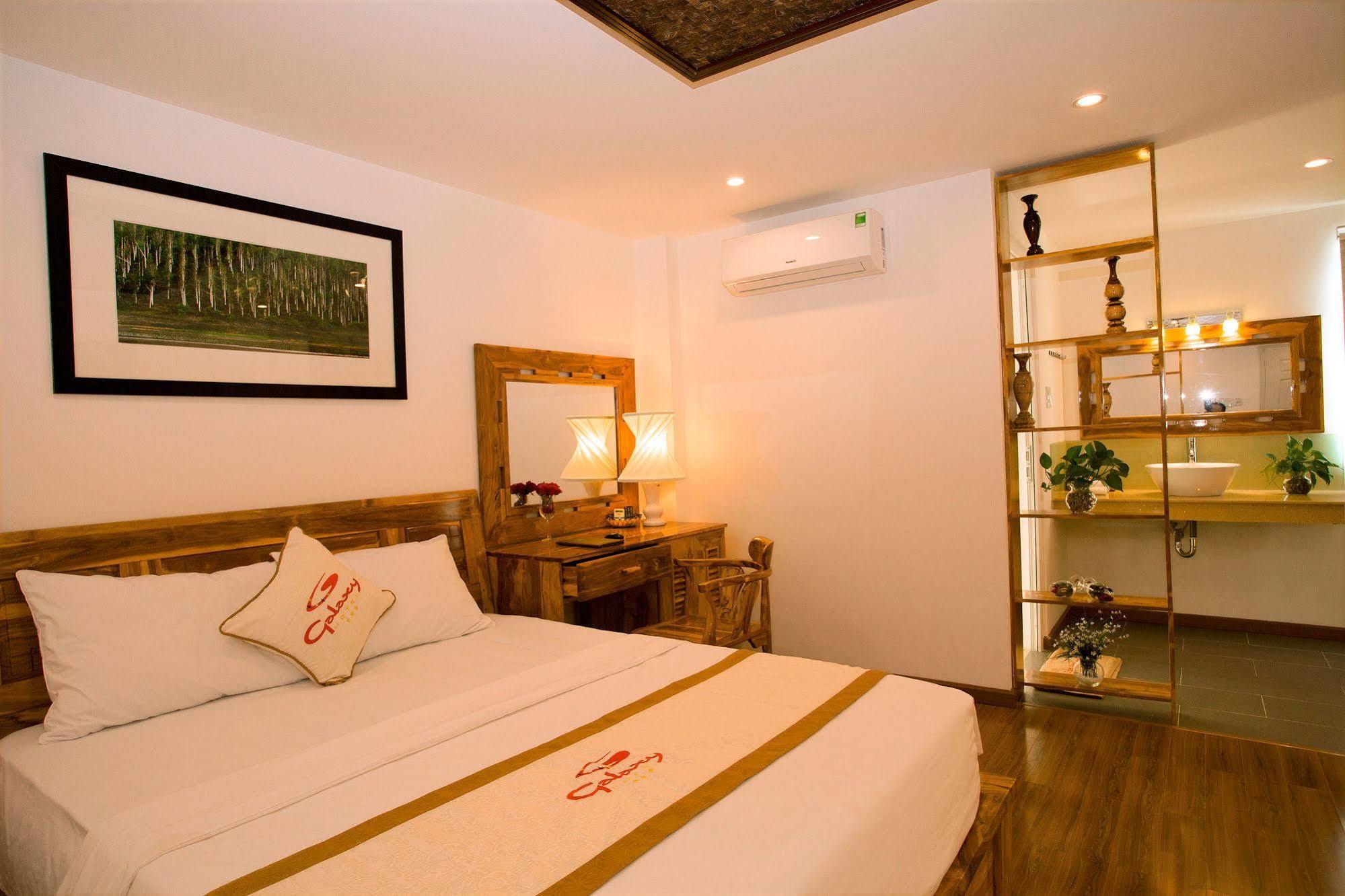 Rex Hotel & Apartment Nha Trang Esterno foto