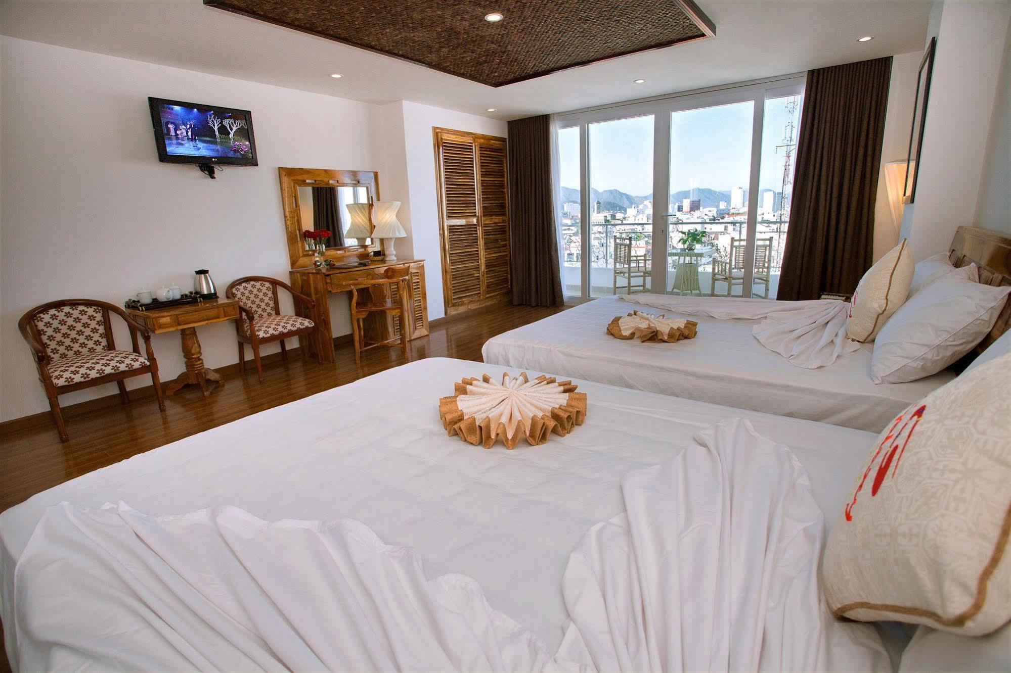 Rex Hotel & Apartment Nha Trang Esterno foto