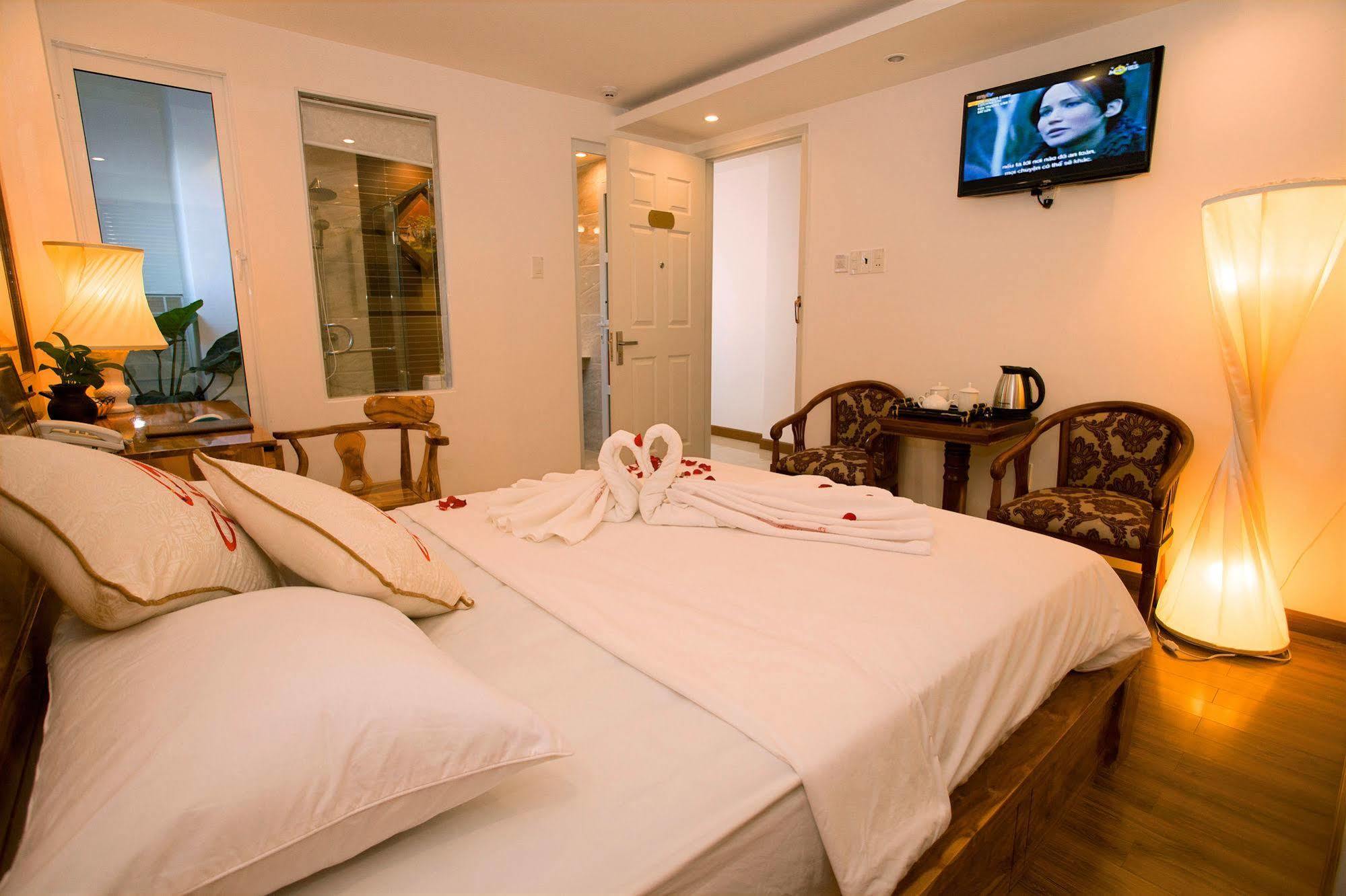 Rex Hotel & Apartment Nha Trang Esterno foto