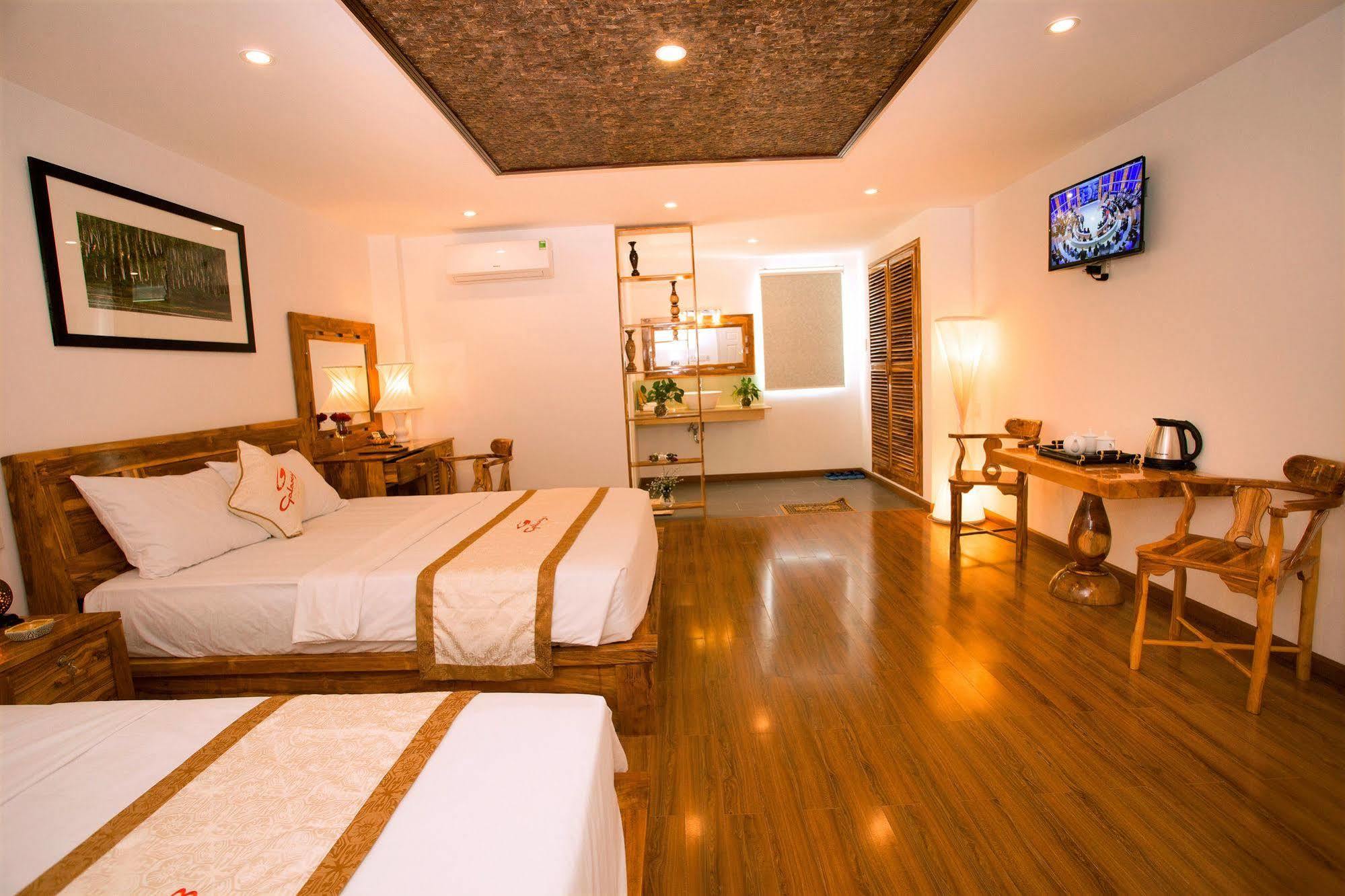 Rex Hotel & Apartment Nha Trang Esterno foto