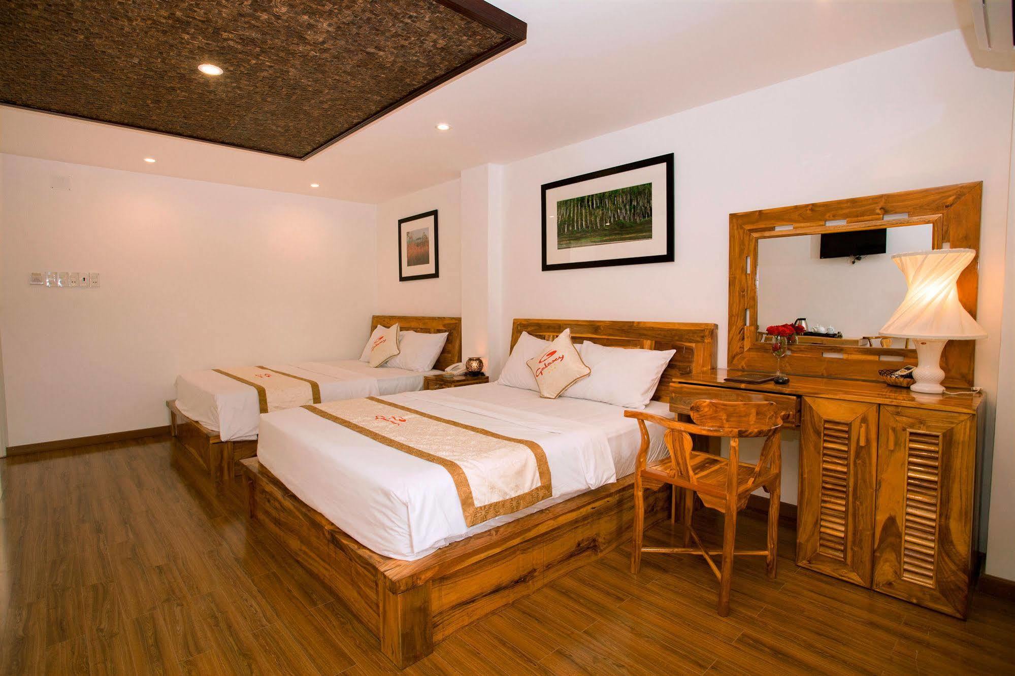 Rex Hotel & Apartment Nha Trang Esterno foto