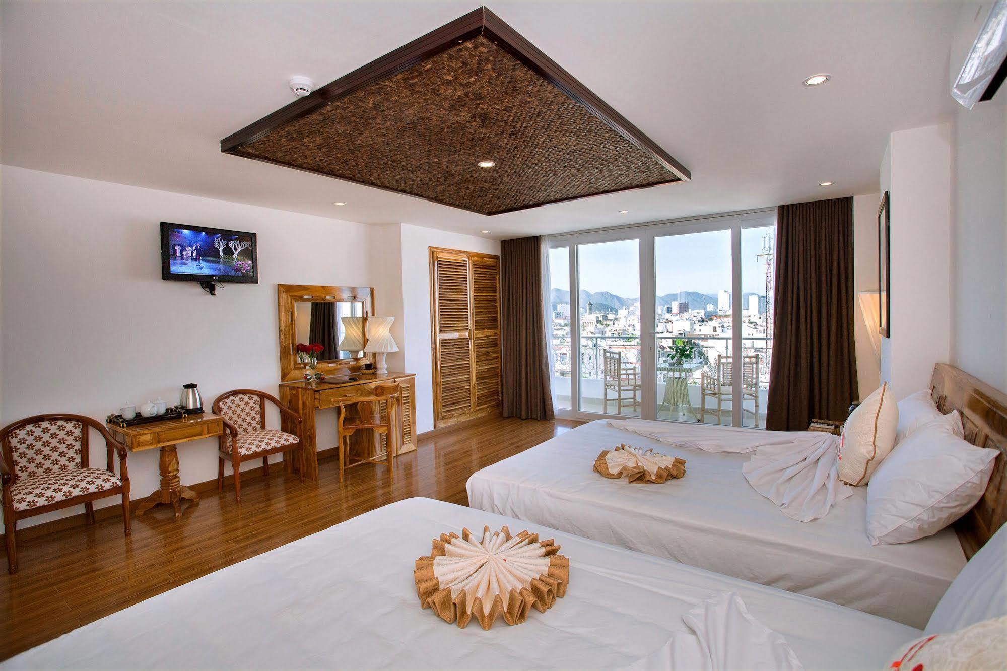 Rex Hotel & Apartment Nha Trang Esterno foto