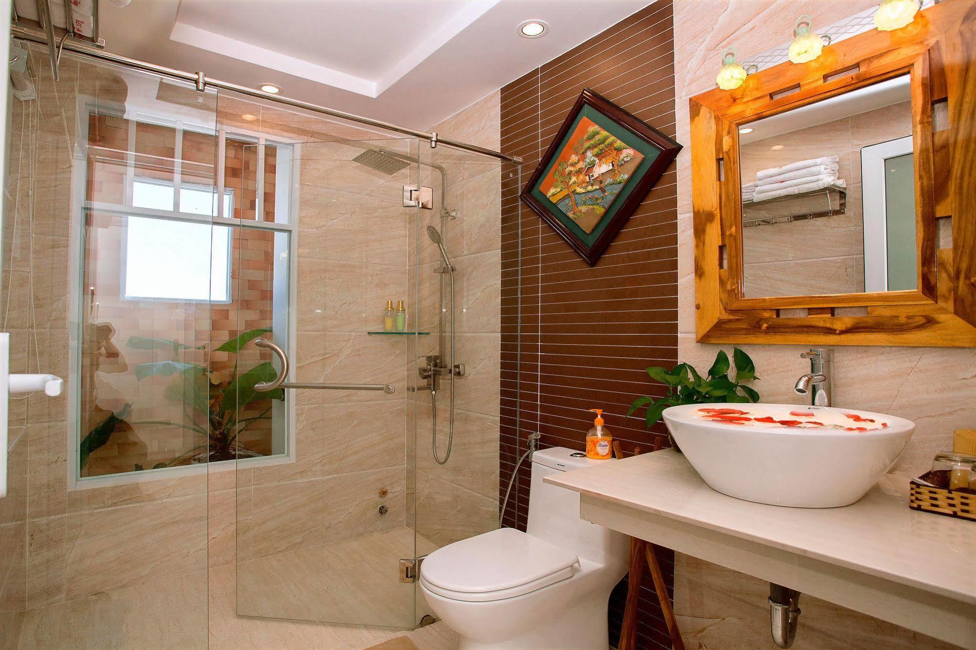 Rex Hotel & Apartment Nha Trang Esterno foto